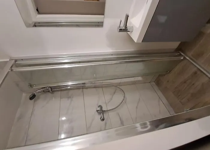 Budgetbnb Rez De Chaussee Ιέρ